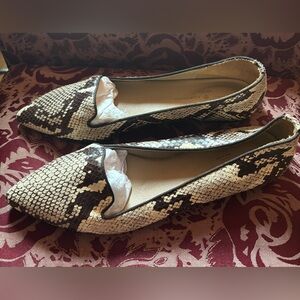 MERCANTI FIORENTINI- Snakeskin Patterned Women's Flats.  New, Never worn.